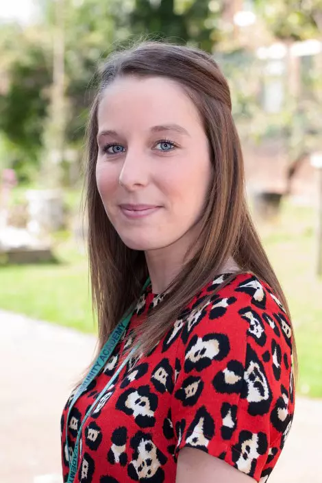 Miss L Corbett